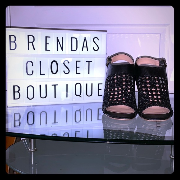 KENSIE. Sandria. Sandal. Heels - Picture 2 of 7